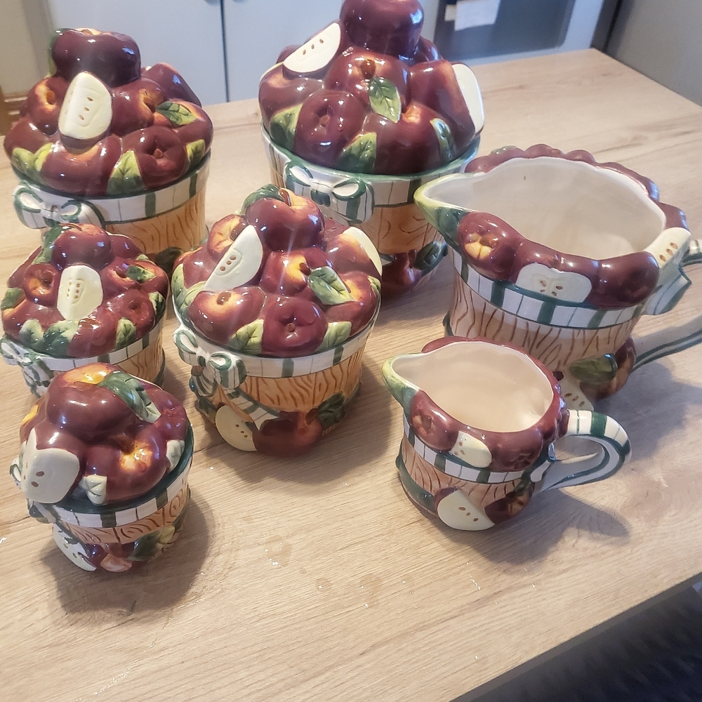 Apple set for kitchen
